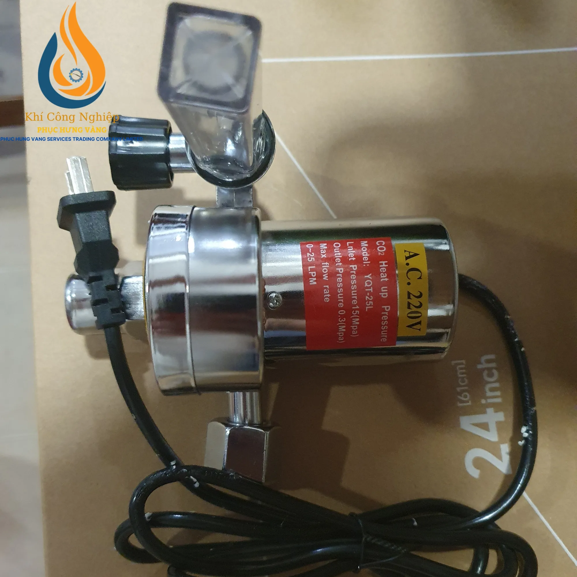 Đồng Hồ Khí CO2 220V Có Sấy (Heater) – Model YQT-25L Chất Lượng Cao 4 Tem dán thông số Model YQT-25L trên thân đồng hồ khí CO2 – Áp suất ra 0.3 Mpa.